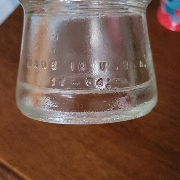 Glass Insulator - Picture 7 of 10